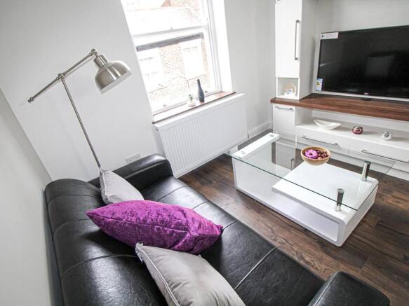 1 bed Apartment to rent Image 6