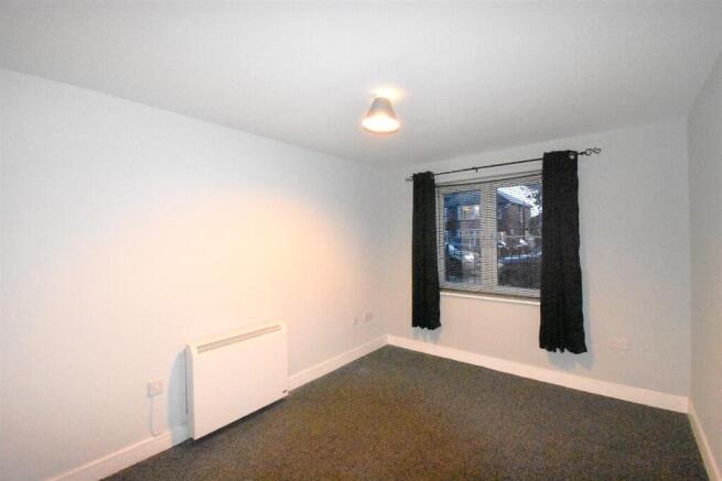 1 bed Flat to rent Image 4