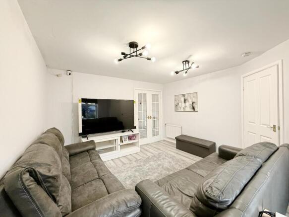 Lounge angle