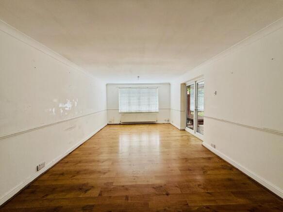 Waltham Road, CARSHALTON, SM5 1PN, UNITED KINGDOM photo 4