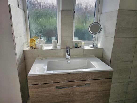 2 bed Terraced for sale Image 11