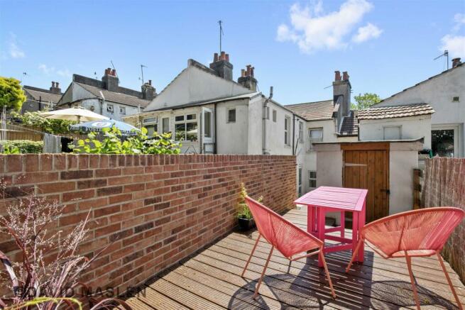 Rear Garden (6).jpg