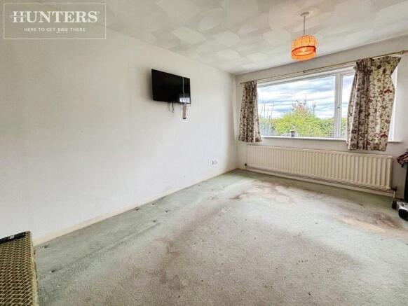2 bed Semi-Detached Bungalow for sale Image 6
