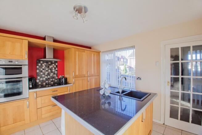 Kitchen/breakfast ro