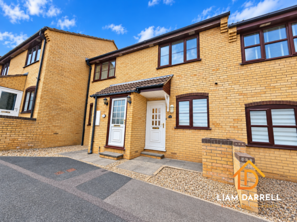 2-bed flat on Scholes Park Road, Scarborough, North Yorkshire, £150,000