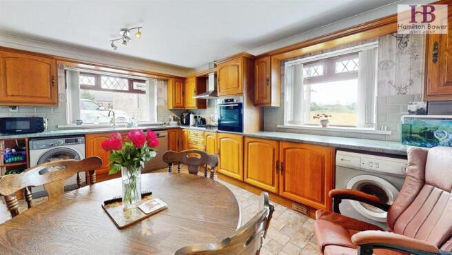 3 bed Detached Bungalow for sale Image 8