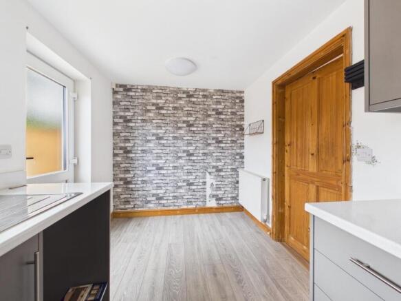 2 bed House for sale Image 11