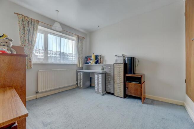 4 Arden Close Interior 03.jpg