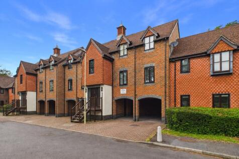 Christy Court, Tadley, Hampshire, RG26