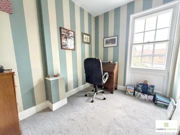 4 bed Terraced for sale Image 9