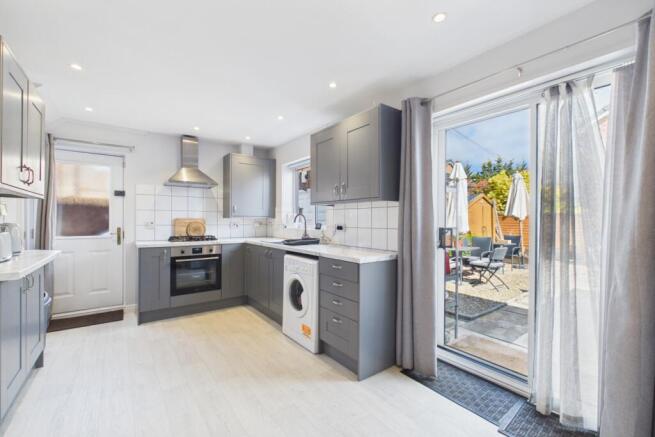3 bed Semi-Detached for sale Image 4
