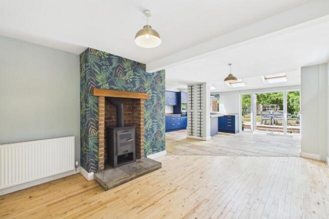4 bed Detached for sale Image 5