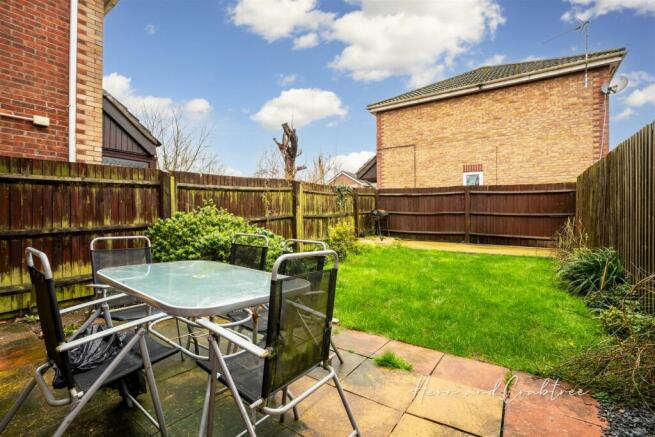 Hornchurch Close, Radyr Way, HernCrabtree (4).jpg