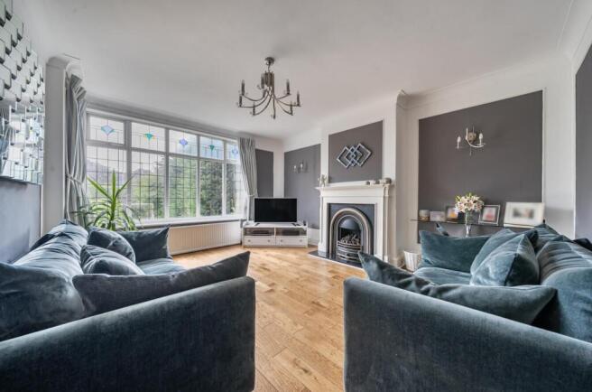 4 bed Semi-Detached for sale Image 4
