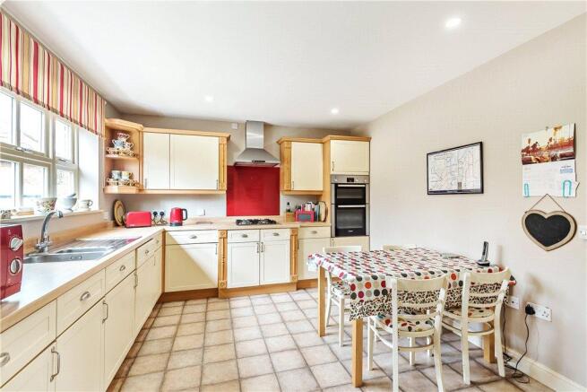 Kitchen/Breakfast Rm