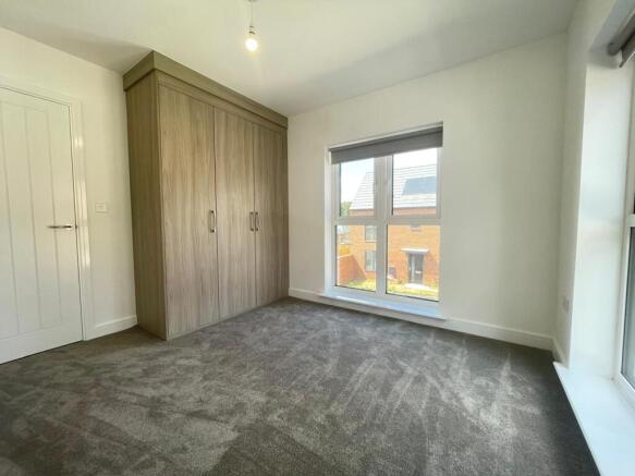 3 bed Semi-Detached to rent Image 4
