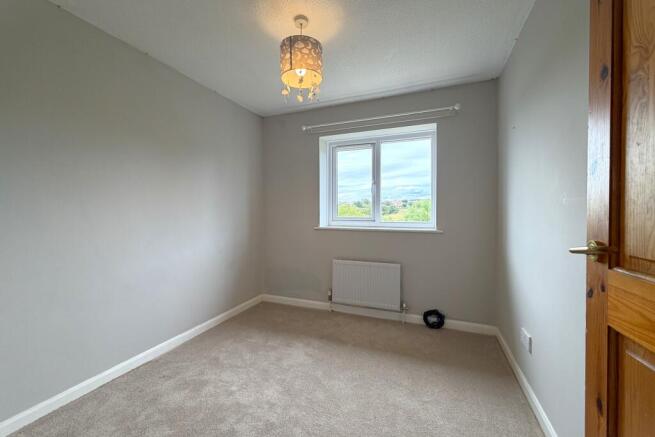 3 bed Semi-Detached for sale Image 6