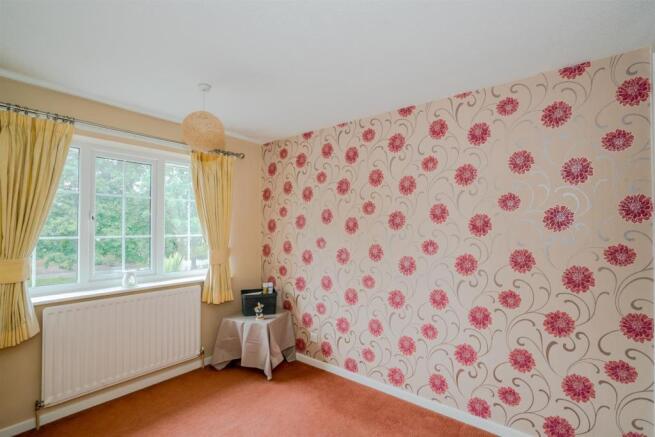 44, Badgers Way, Heath Hayes, Cannock, Staffordshi