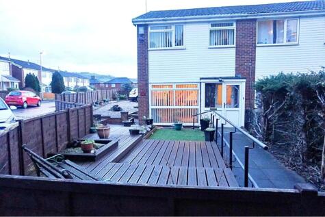 Hanging Lees Close, Newhey, Rochdale, Greater Manchester, OL16