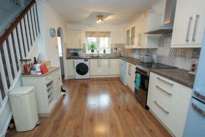 Kitchen 3.jpg