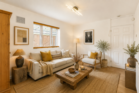 Lyndhurst Court, Churchfields, South Woodford, Redbridge, London