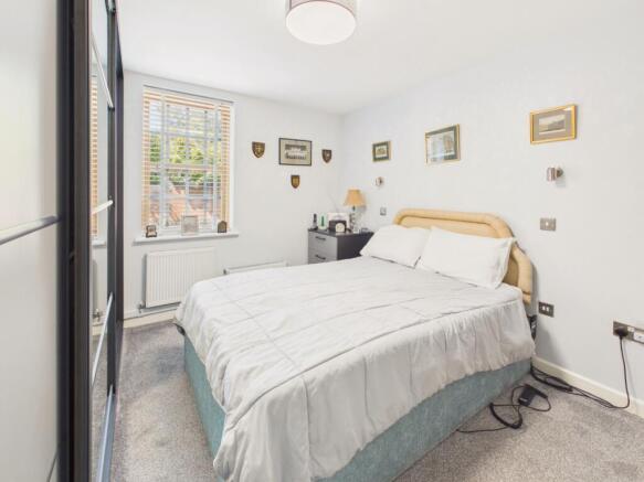 2 bed Ground Flat for sale Image 6