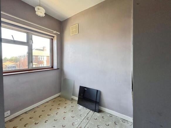 3 bed Semi-Detached for sale Image 12