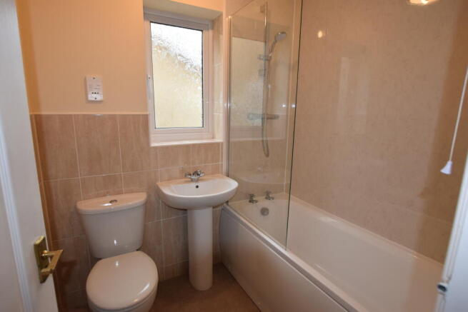 2 bed Semi-Detached to rent Image 6