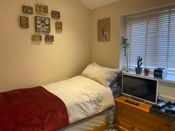 2nd double bedroom