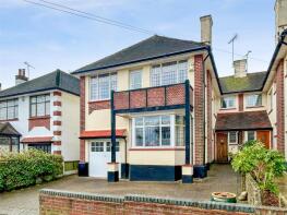 53, Thames Drive, Leigh-on-sea SS9 2XQ