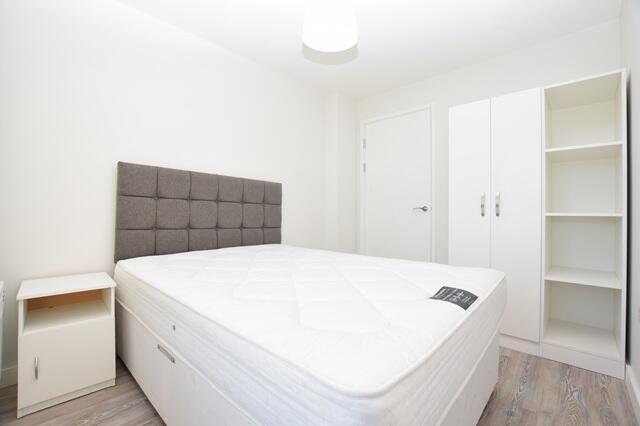 2 bed Apartment to rent Image 6