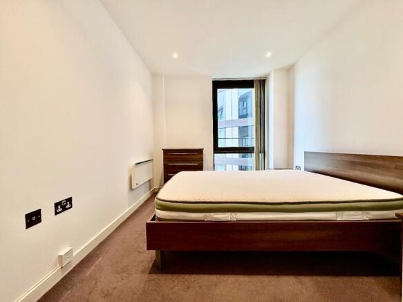 1 bed Apartment to rent Image 6