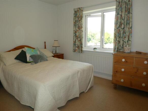 bed2pic1.JPG