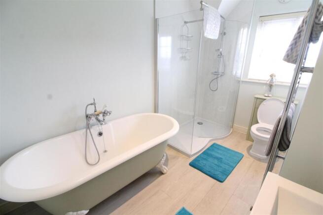 Bathroom RH.jpg