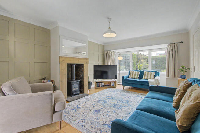 5 bed Detached for sale Image 6