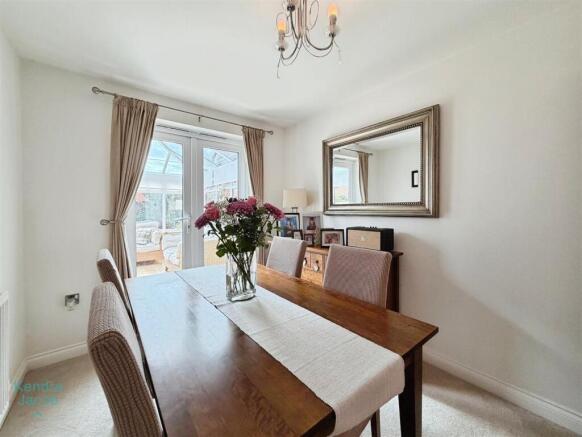 Samian Close, Worksop photo 4
