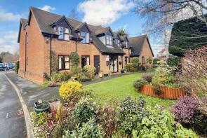 4, Pinewood Court, Pinewood Hill, Fleet GU51 3BG