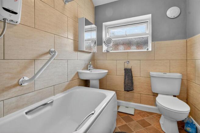 3 bed Terraced for sale Image 10