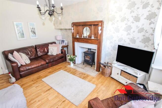BAY FRONTED LOUNGE