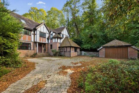 Orchard Hill, Windlesham, Surrey, GU20