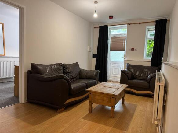 WhatsApp Image 2025-09-03 at 14.40.17_01aecbdc.jpg