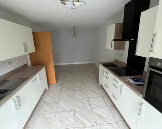 4 bed Detached for sale Image 6
