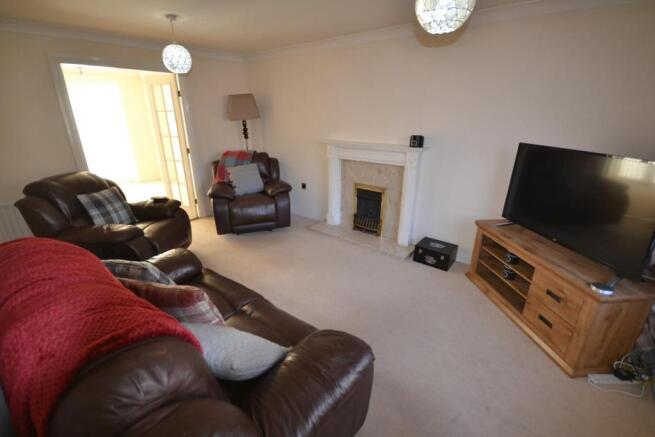 FAMILY LOUNGE