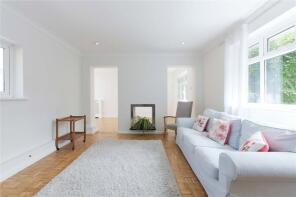 40, Wilton Crescent, Wimbledon, London SW19 3QS