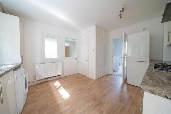 3 bed Semi-Detached for sale Image 11