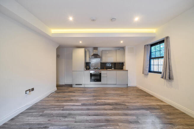 1407931-2-6983276...