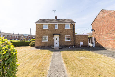Queens Park, Mold, CH7