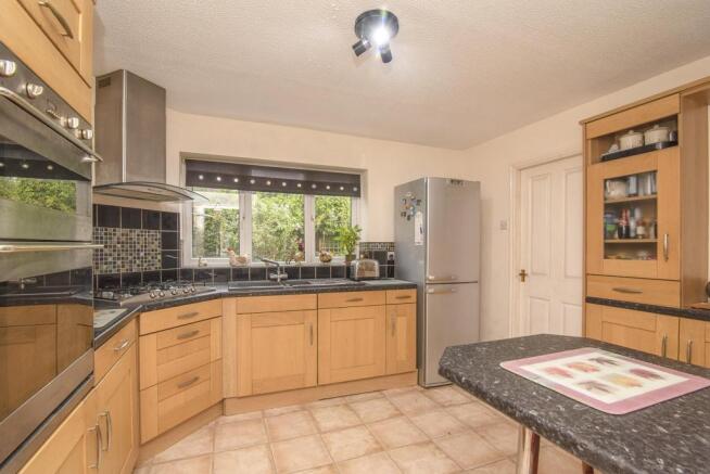 Kitchen/Breakfast