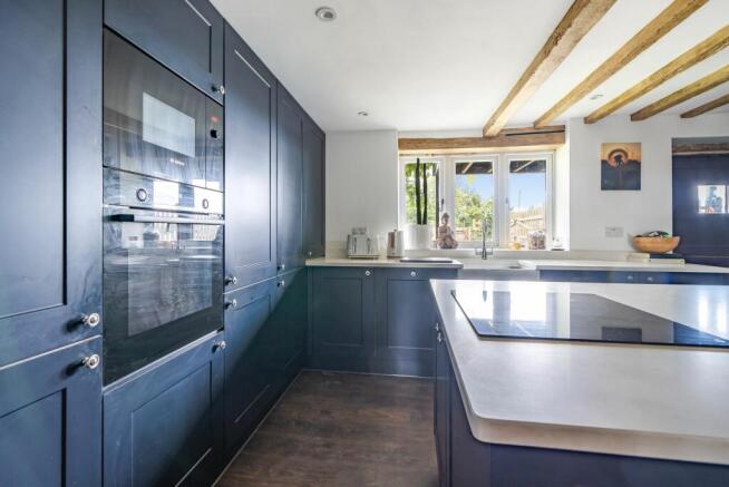 Kitchen/ Dining Room (3)