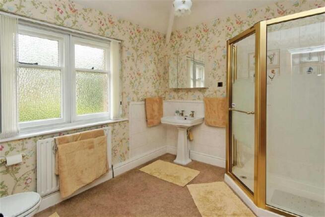 SHOWER ROOM/WC